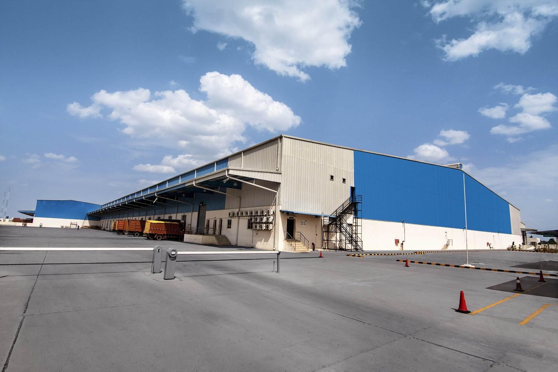 Cold storage building with color-coated steel roofing