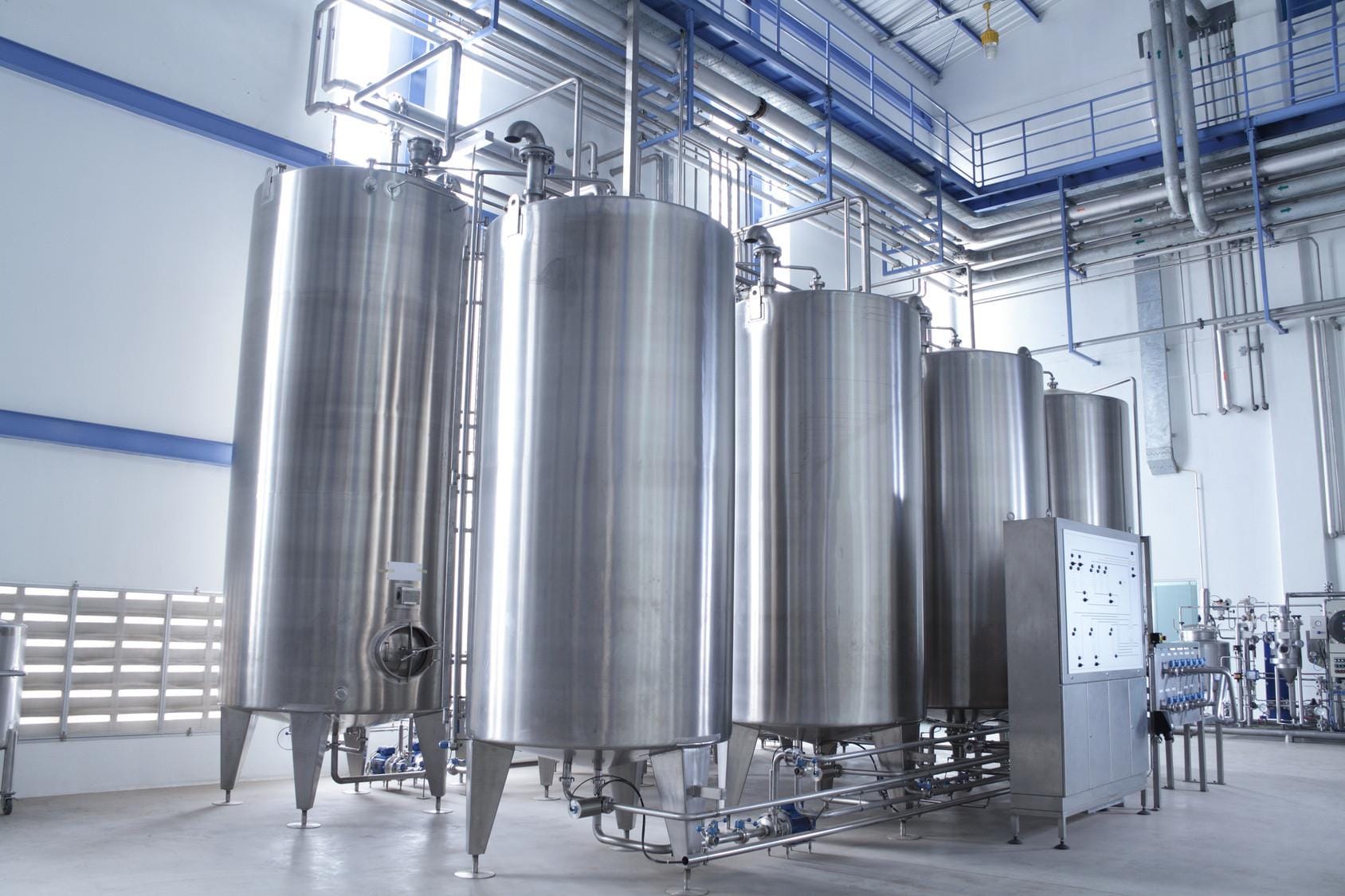 Pharmaceutical process equipment from stainless plate